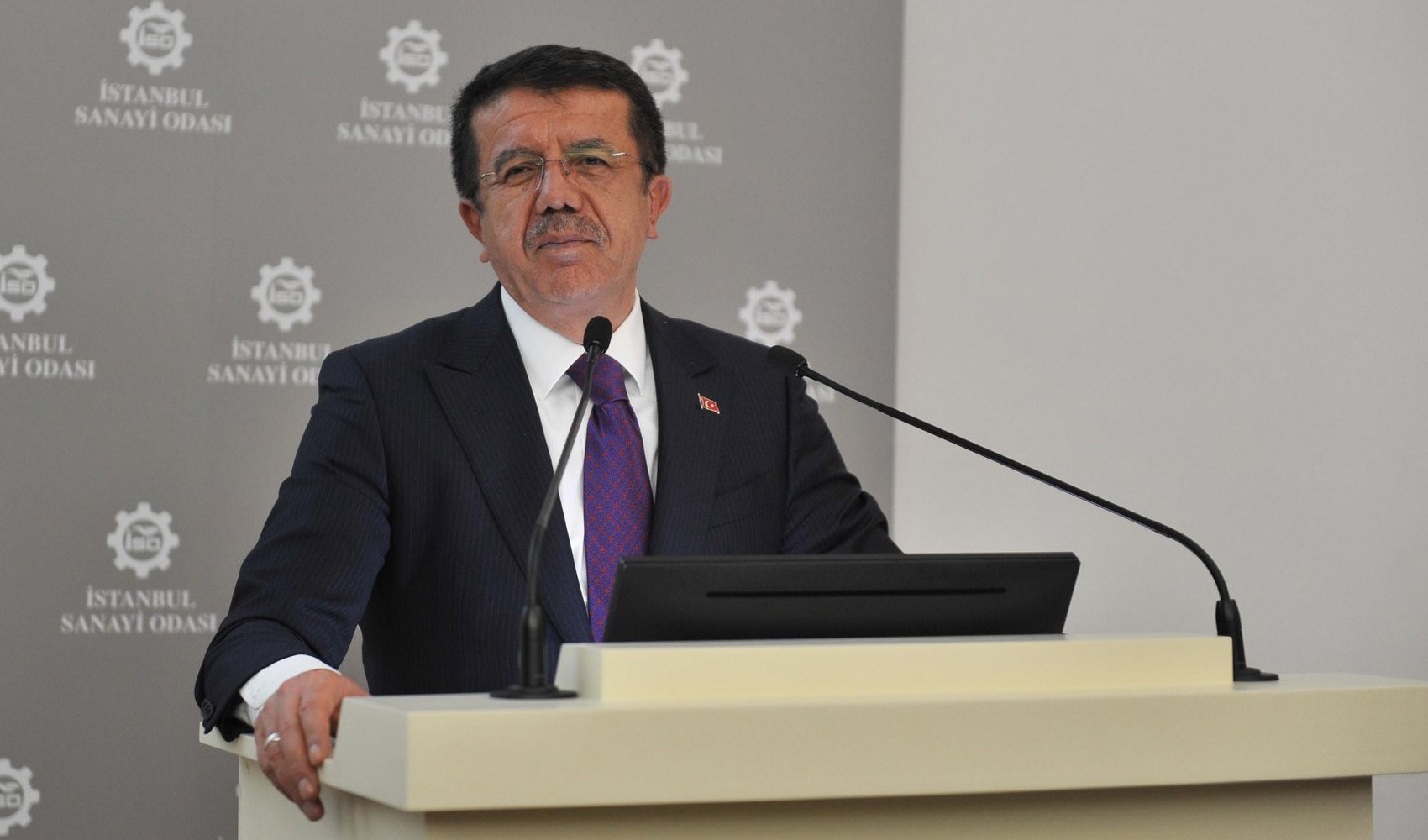 AKP'li isimden Mehmet Şimşek'in kararlarına ilk eleştiri