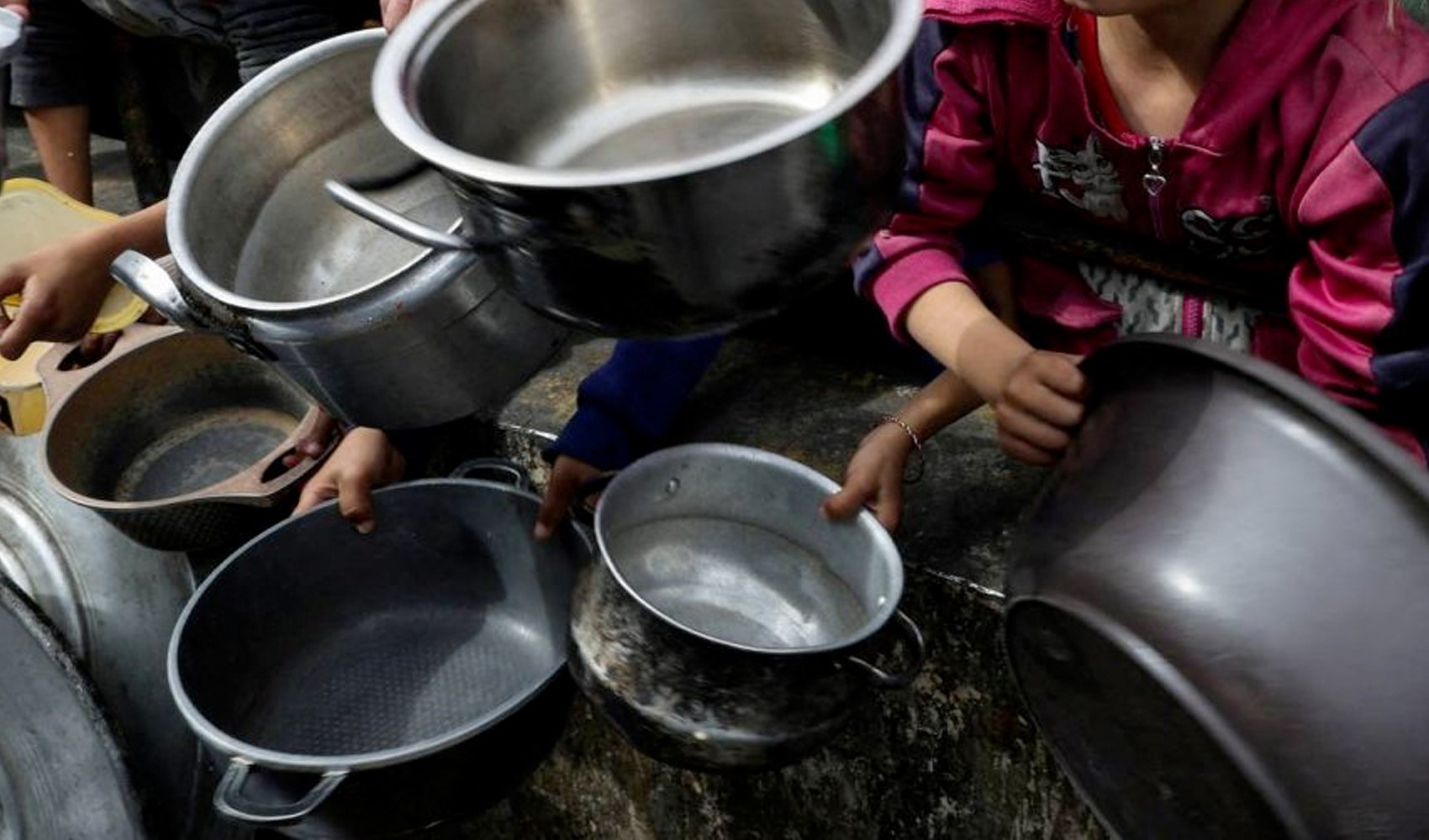 Israele colpisce i civili in attesa di aiuti alimentari! 104 morti
