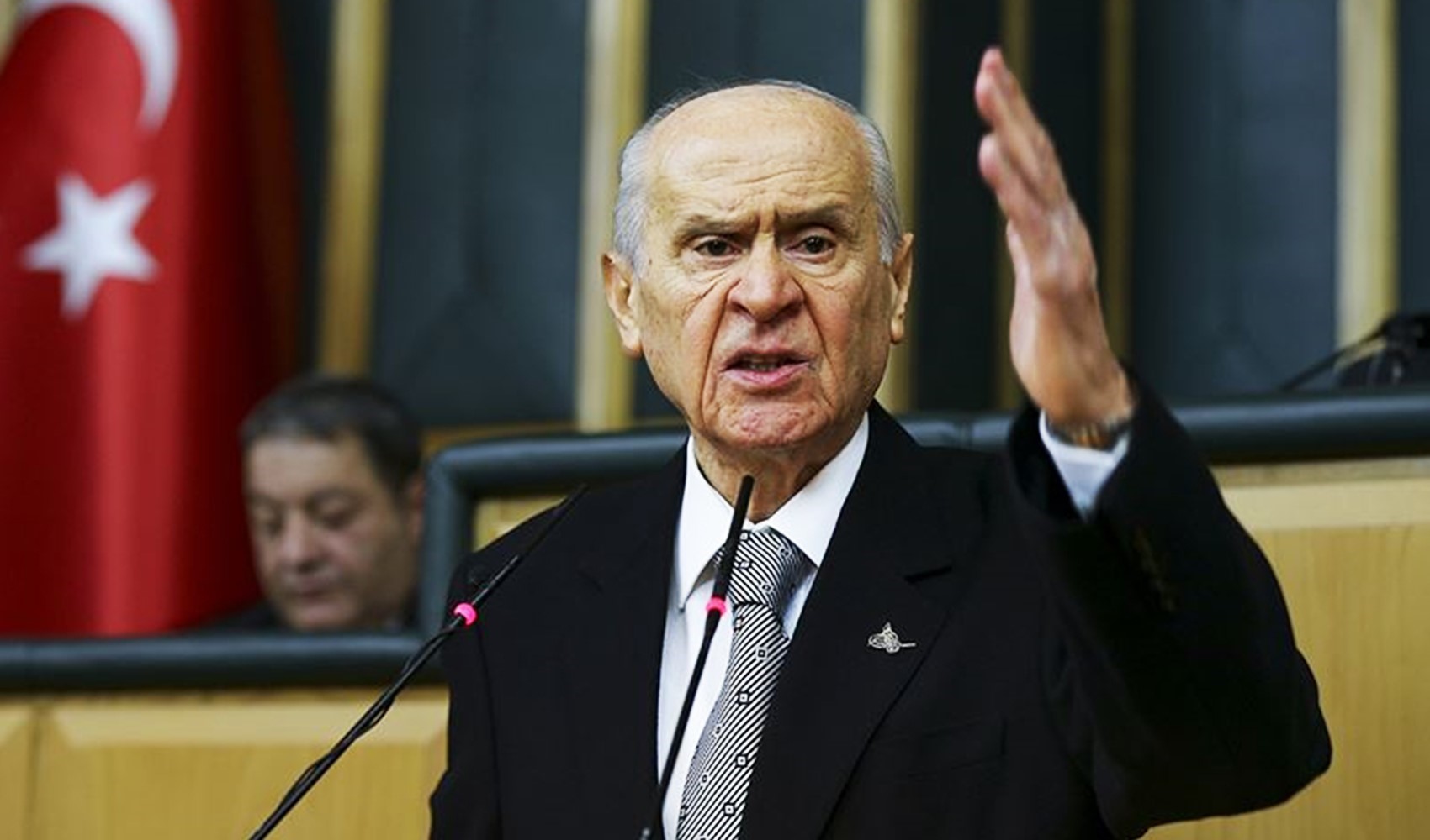 Bahçeli punta il dito contro Özgür Özel: 'Il CHP di oggi non è il partito di Atatürk, ma il burattino del DEM'