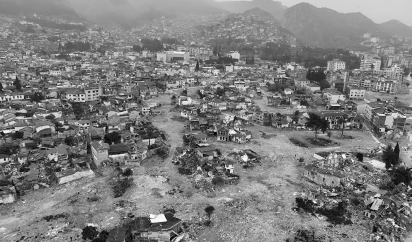 Hatay'da bir mahalle yok oldu: 15 bin aileden geriye 35 aile kaldı