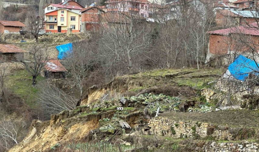 Frana a Tokat: 39 case evacuate!