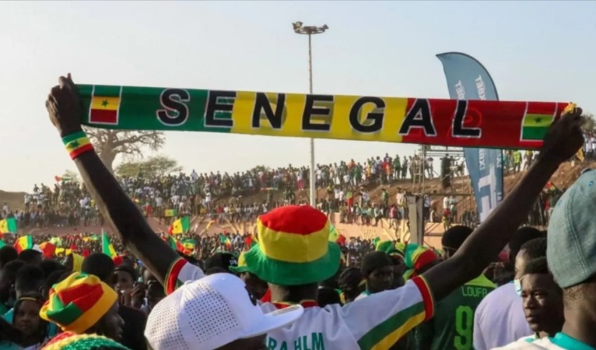 Senegal'de cumhurbaşkanlığı seçimleri ertelendi: Halk sokaklara indi