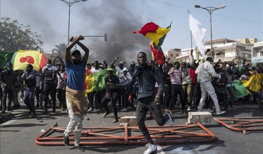 Senegal'de sokak olaylarını engellemek için mobil veri kesildi