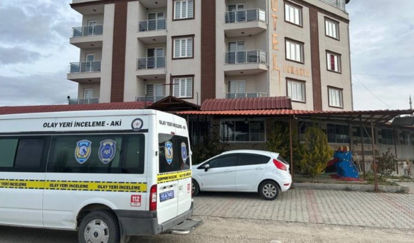 Era uscito dal carcere in permesso: uccide l'ex moglie e fugge