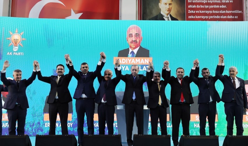 AKP'nin Adıyaman ilçe belediye başkan adayları tanıtıldı