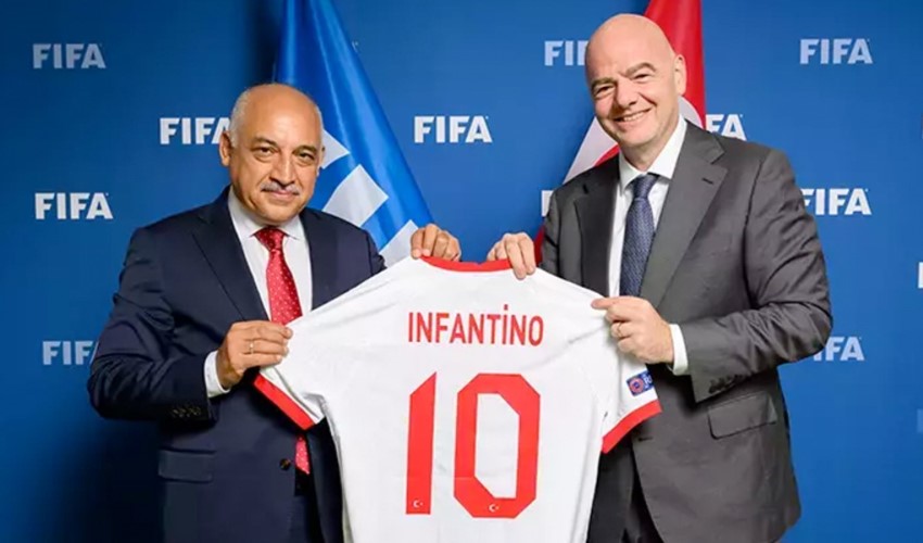 FIFA Başkanı Infantino Mehmet Büyükekşi'yi öve öve bitiremedi