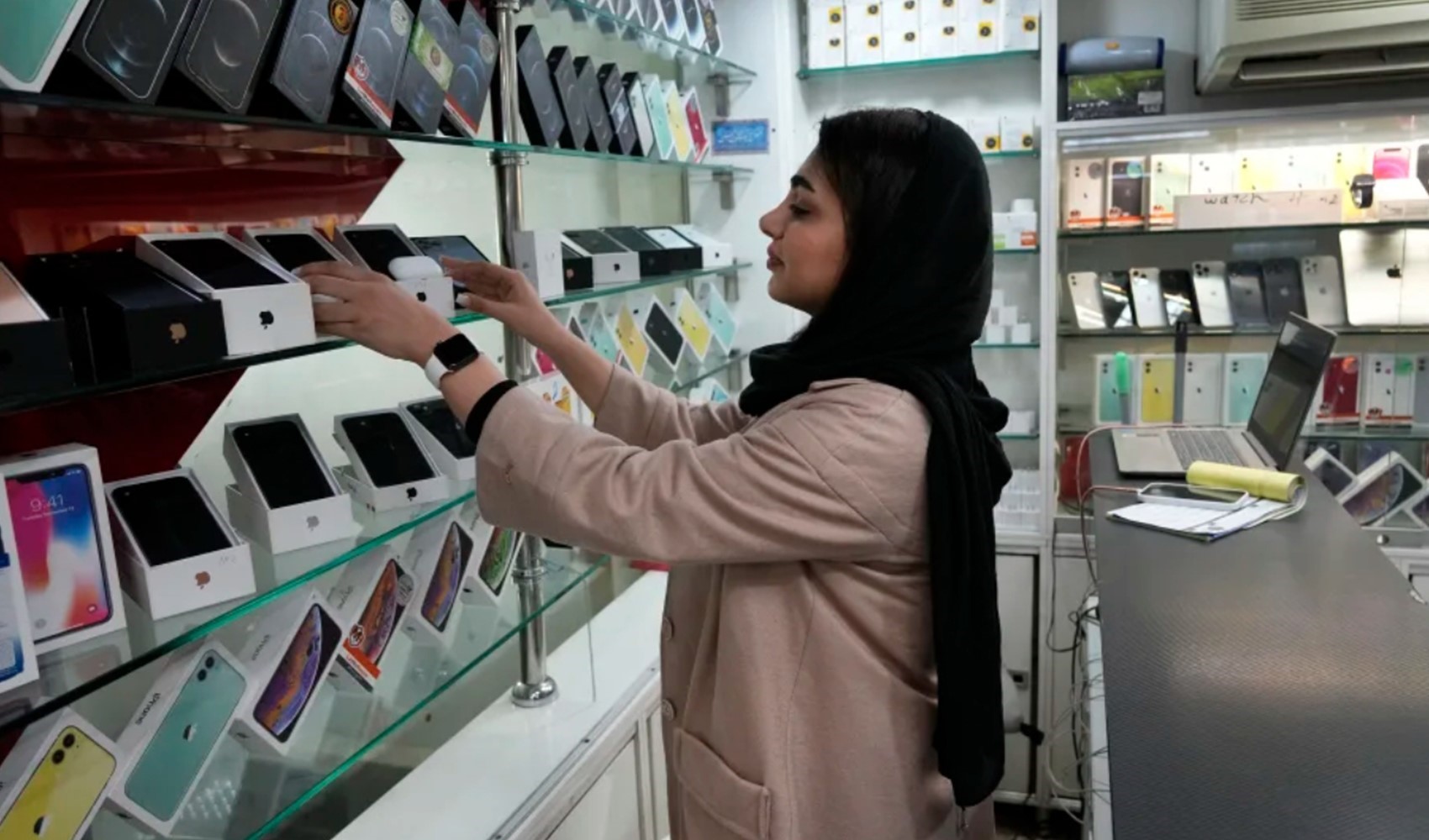 İran'da iPhone ponzi şeması: 36 milyon dolarlık vurgun!