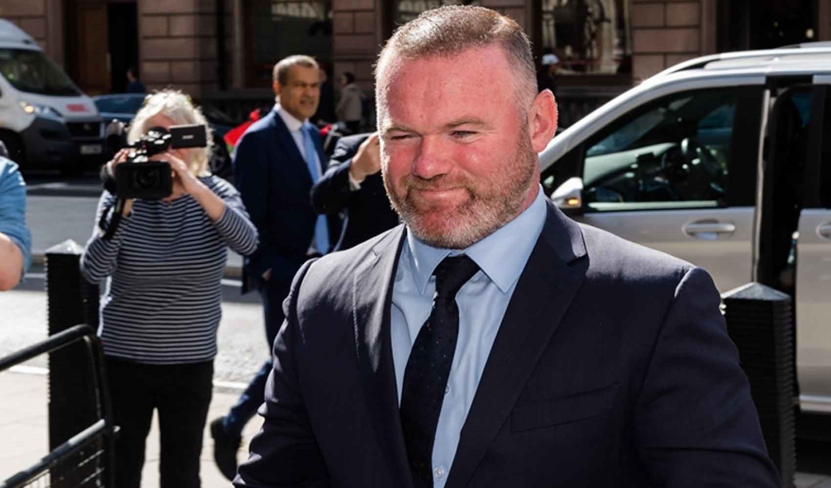 Wayne Rooney'den itiraf! 'MANU'yu çalıştırmak istiyorum'