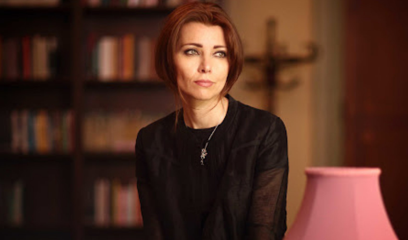 Elif Şafak'ın 'On Dakika Otuz Sekiz Saniye' adlı romanı dizi oluyor