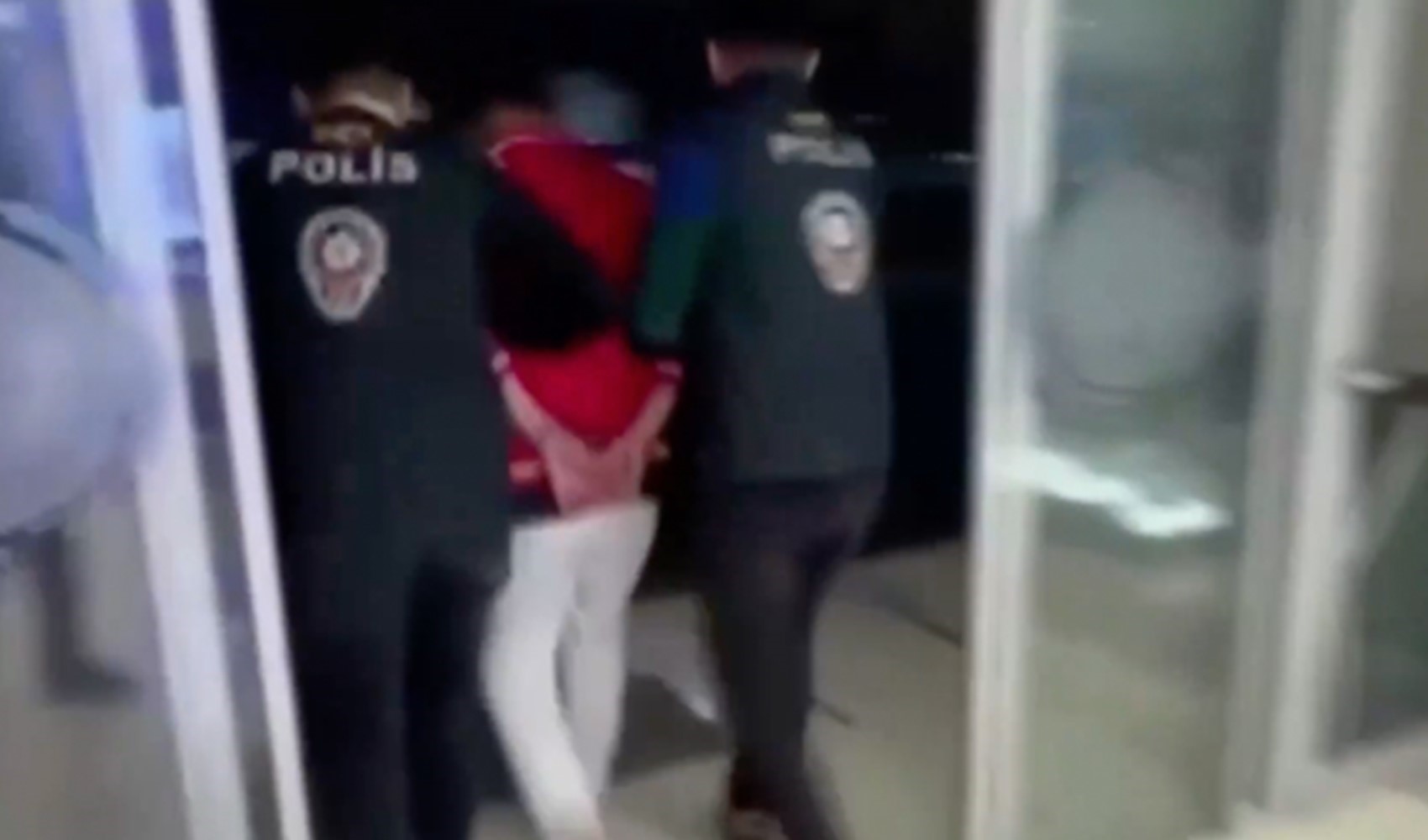 Son Dakika... Yasa dışı bahis oynatan suç örgütü lideri İzmir'de yakalandı