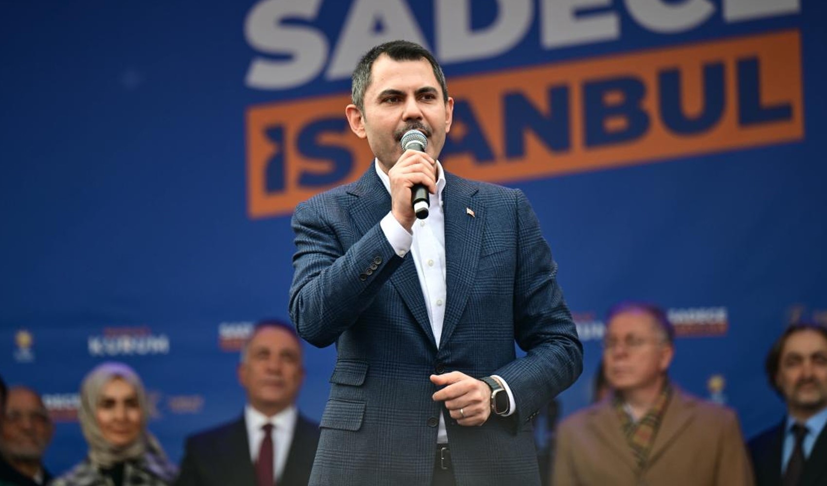 Aveva detto 'Agiscono agli ordini di Qandil': la risposta di Murat Kurum alla domanda 'Visiterebbe lo stand del DEM Parti?'