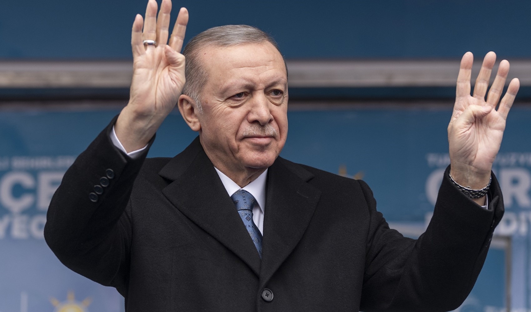 Erdoğan Erzurum'da Ankara, İstanbul ve İzmir için oy istedi