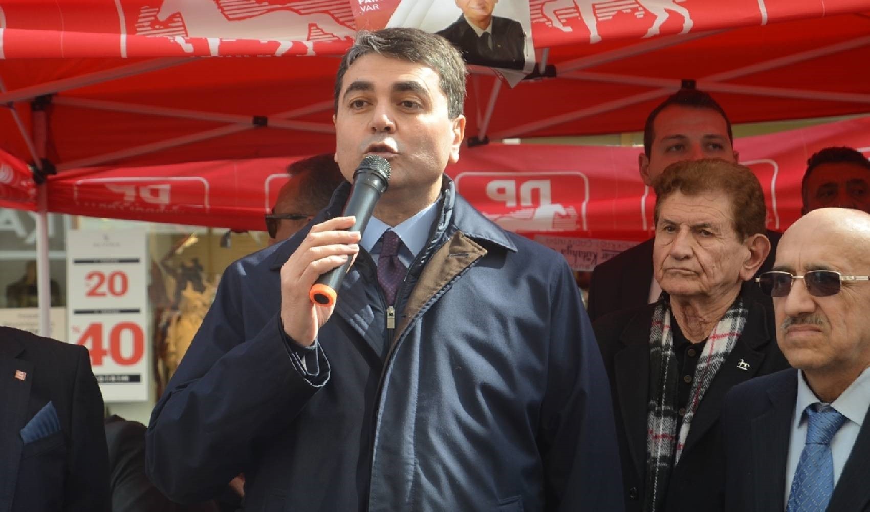 Demokrat Parti Genel Başkanı Gültekin Uysal, Kütahya'da esnafı ziyaret etti
