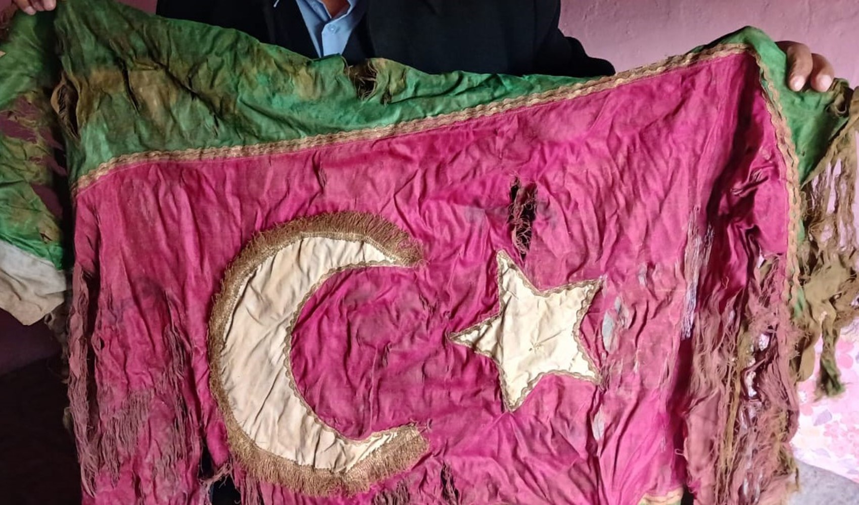 Manisa’da Kurtuluş Savaşı’ndan kalma Türk Bayrağı ortaya çıktı