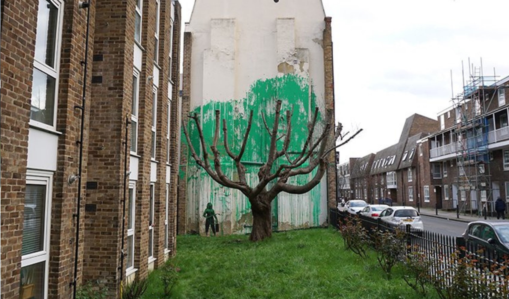 Banksy, Londra'daki ağaç resmini kendisinin yaptığını doğruladı