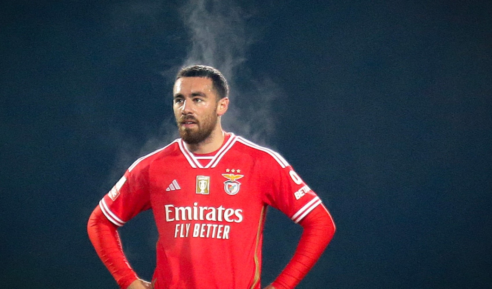 Kadro dışı kalan Orkun Kökçü'den yeni açıklama: 'Benfica'ya her şeyi vermek için iki hafta sonra geri döneceğim!'