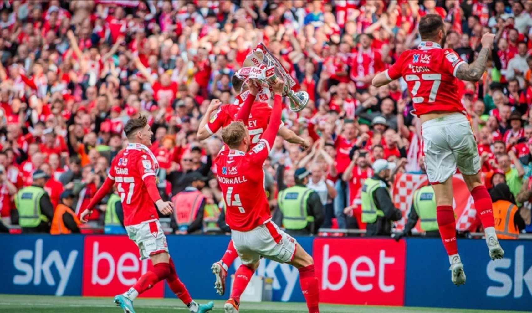 İngiltere'de Nottingham Forest'e ceza: 4 puanları silindi!