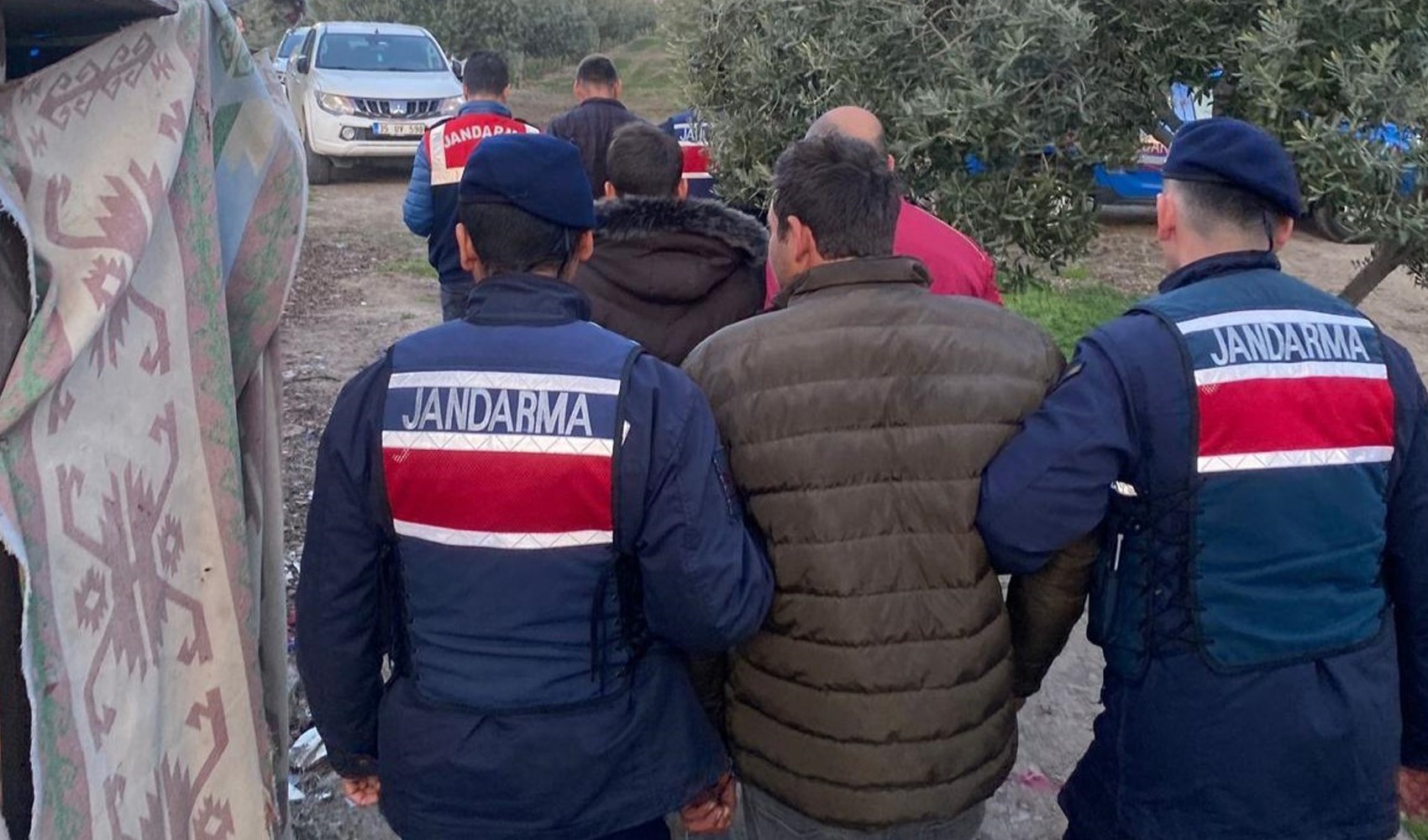 İzmir'de MİT destekli şafak operasyonu: 5 PKK'lı şüpheliye gözaltı