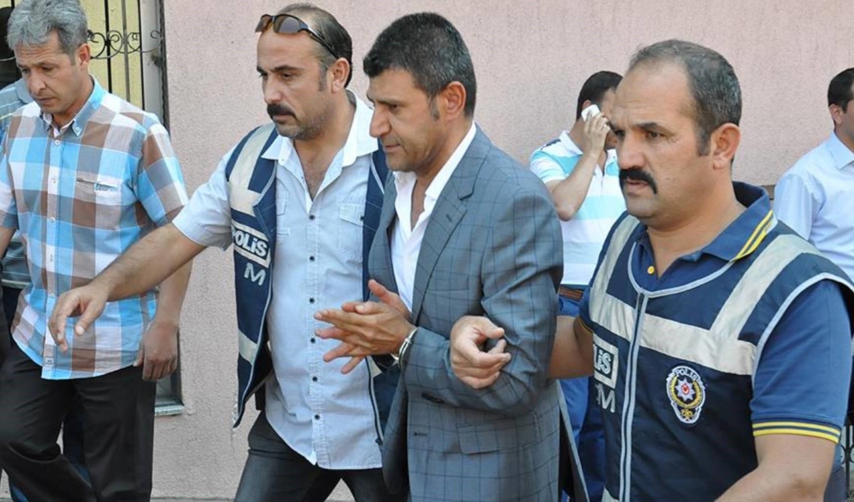 İstanbul'da yakalanan FETÖ firası Bekir Boydak tutuklandı