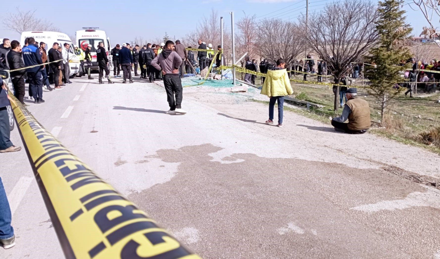 Konya'da feci kaza: Durakta bekleyen 4 kişi, otomobil çarpması sonucu hayatını kaybetti