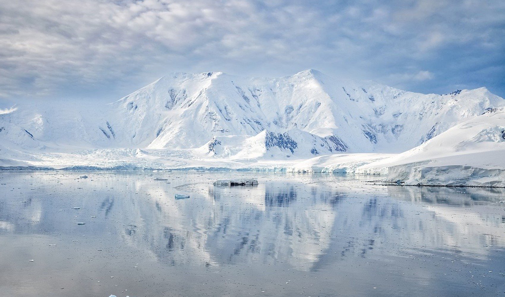 Antarktika kimin? Buzlu kıtada gizlenen petrol tartışması