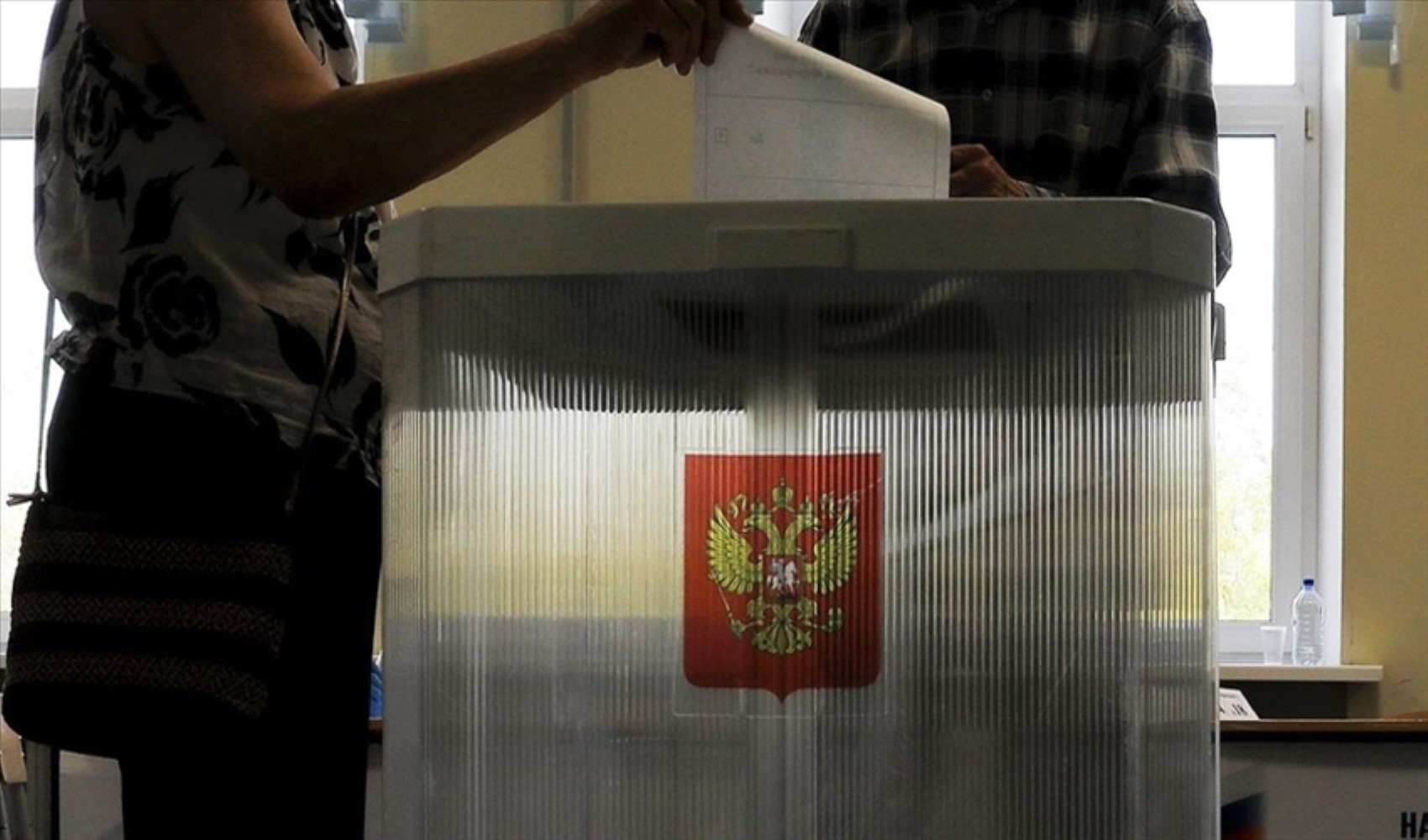 Azienda britannica licenzia dipendente russa: il motivo è il voto per Putin