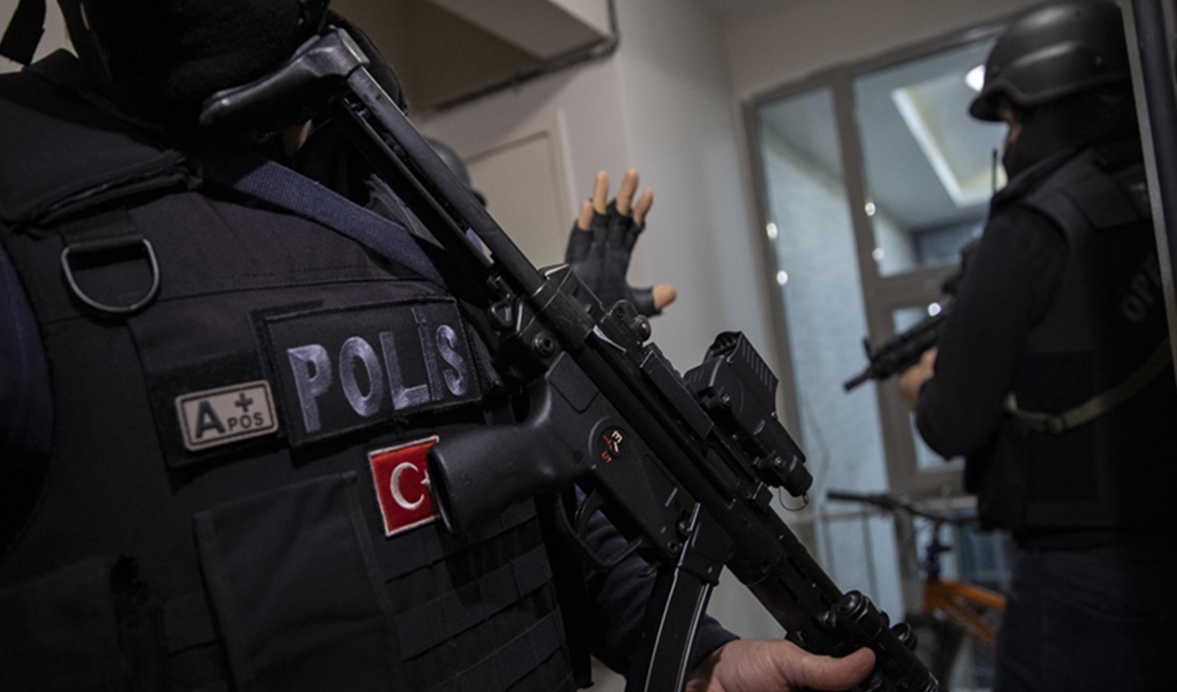 İstanbul'da bir organize suç örgütü çökertildi: 40 şüpheli yakalandı