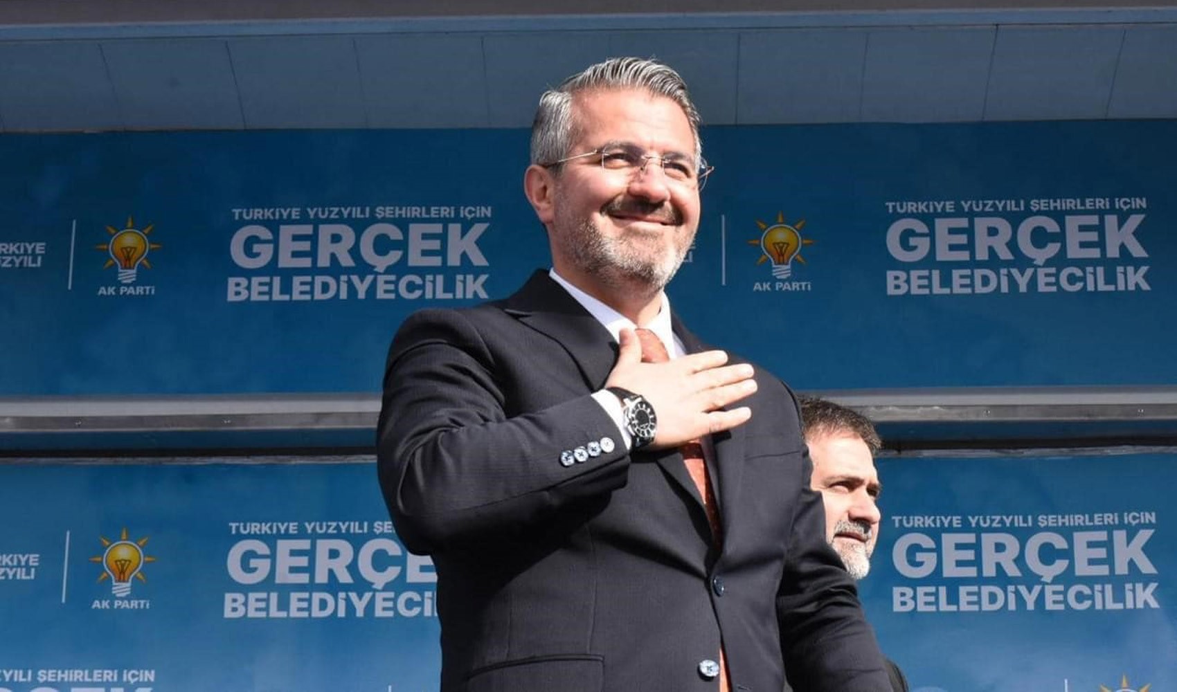 Aggressione al candidato sindaco dell'AKP Recep Karataş