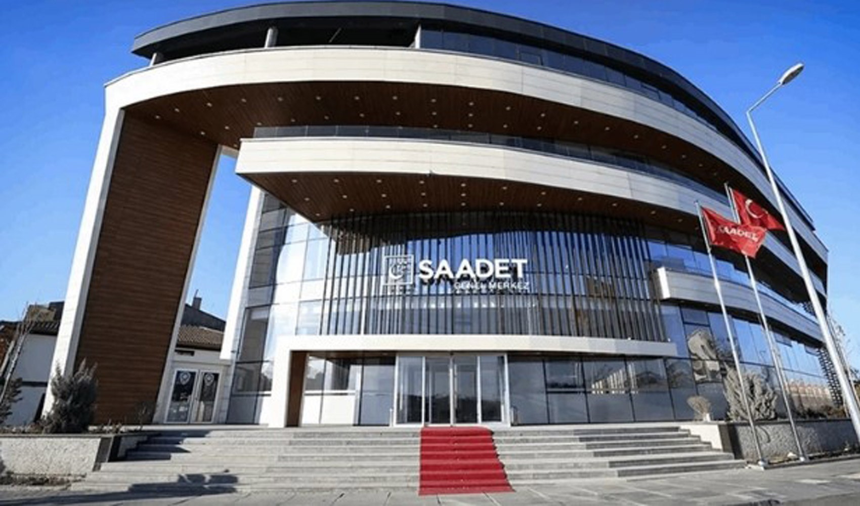 Aggressione con coltello ai membri del Saadet Partisi durante la campagna elettorale