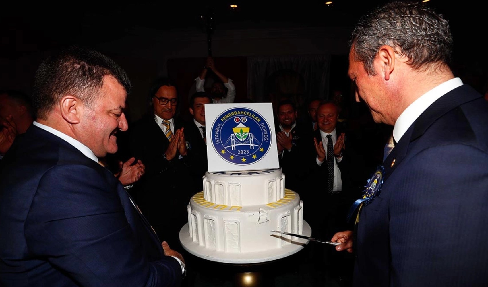 Sostegno ad Ali Koç dall'Associazione dei tifosi del Fenerbahçe di Istanbul