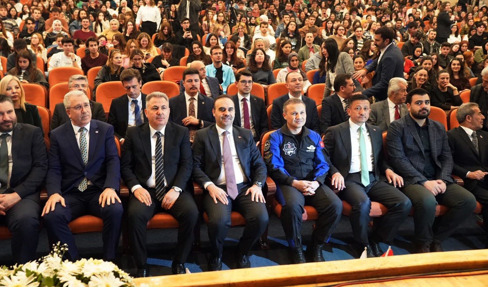 Il portavoce del CHP Yücel: 'Il primo astronauta turco Gezeravcı si è unito al convoglio dell'AKP'