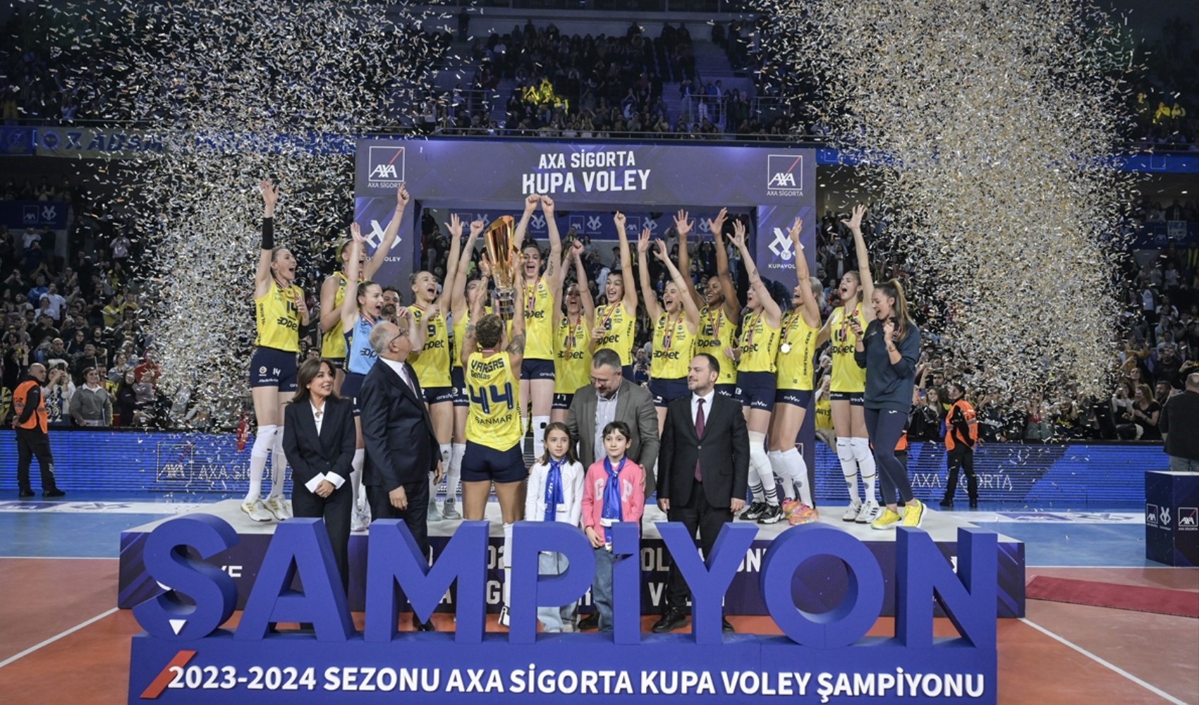 Kupa Voley şampiyonu Fenerbahçe!