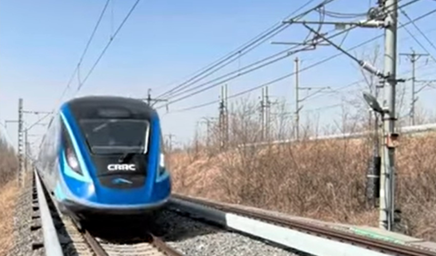 Temiz toplu taşıma adına önemli adım! Çin'in bin km menzilli hidrojen yakıtlı treni, test sürüşünü tamamladı