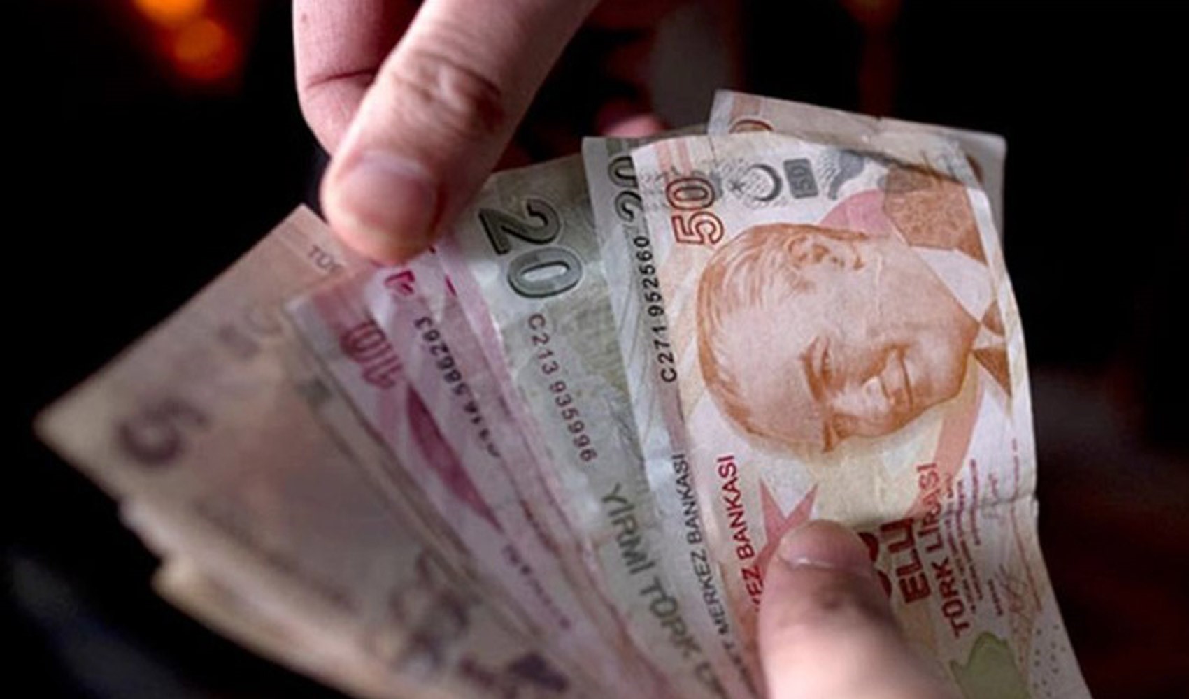 Risposta dell'AKP alle voci su un aumento forfettario delle pensioni: 'Non c'è alcuno studio in corso'