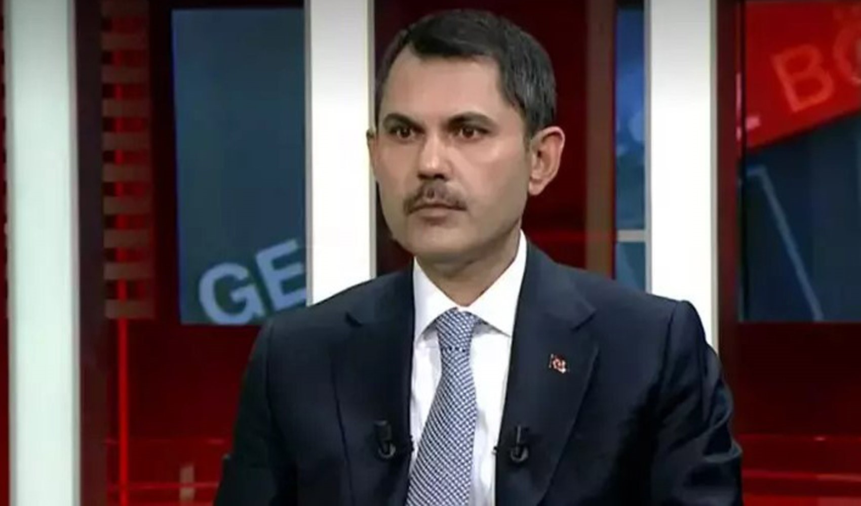 Dichiarazione sui '650 mila' di Murat Kurum in diretta: 'Fai di meglio'