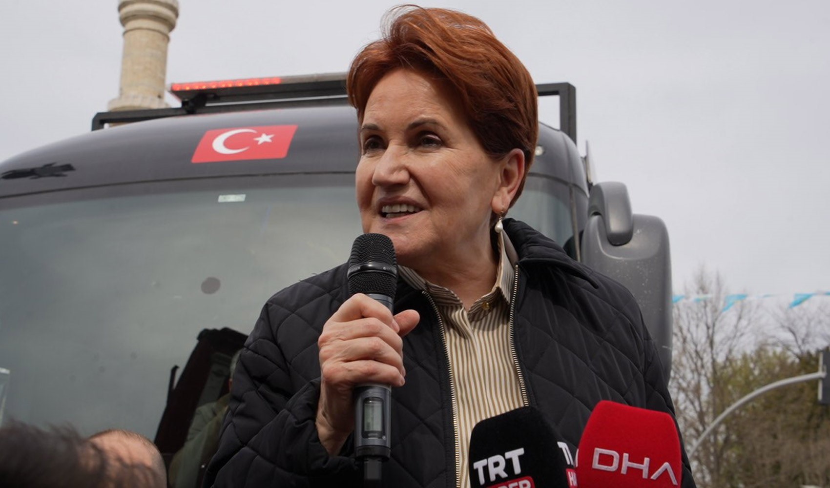 Akşener attacca i membri del CHP con l'espressione 'yan gel Osman'