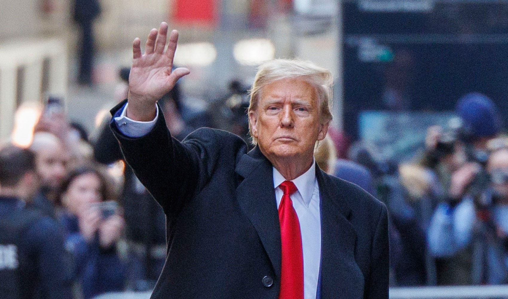 Imposto il divieto di parlare a Trump