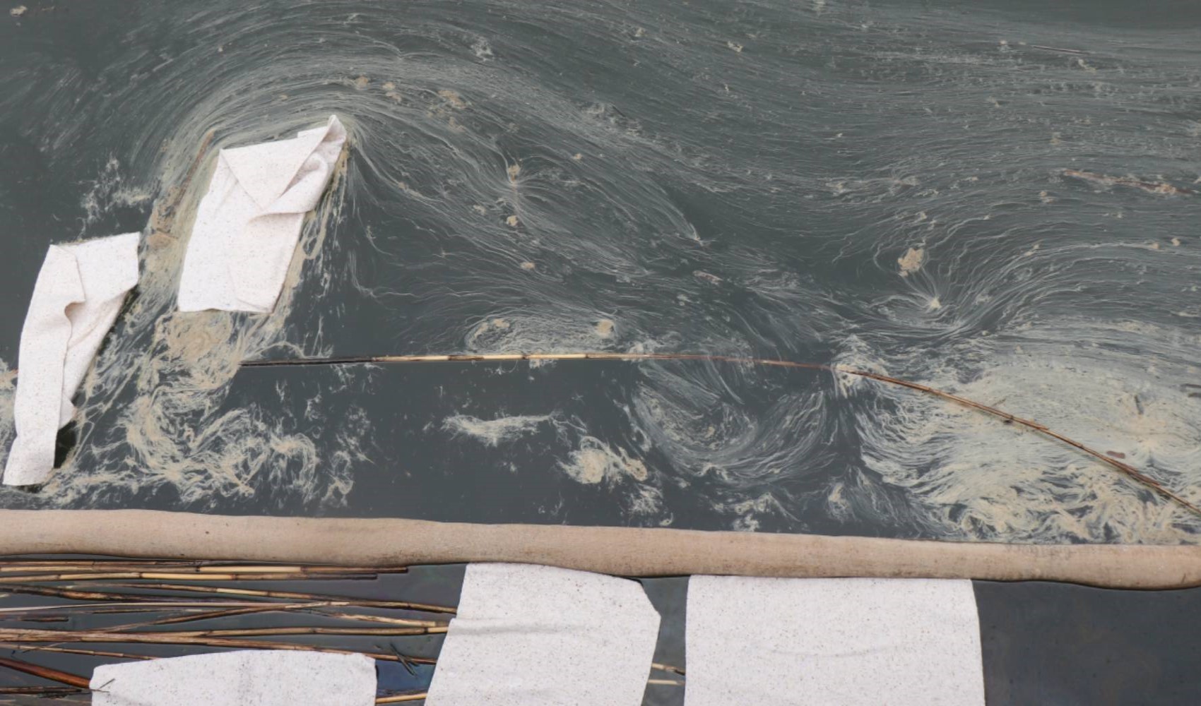 NATO petrol boru hattı delindi: Milyonların içme suyu olan Sapanca Gölü’ne akaryakıt sızdı