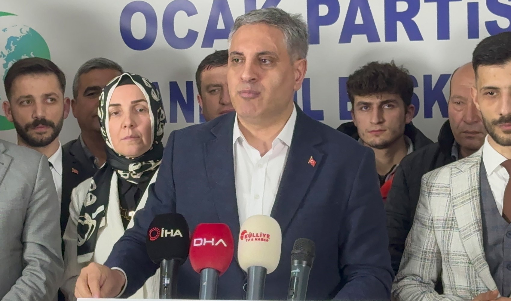 L'uscita del presidente dell'Ocak Partisi su 'Fatih Adnan Gülen'