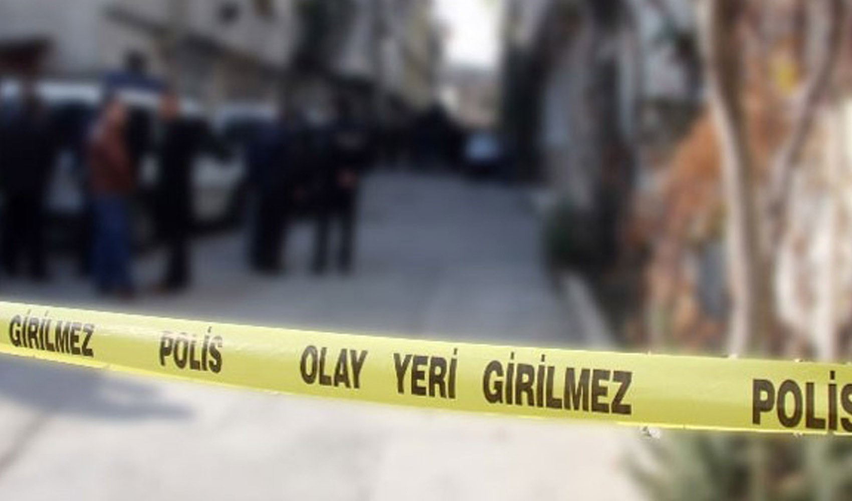Uccide l'amante della moglie dandogli fuoco