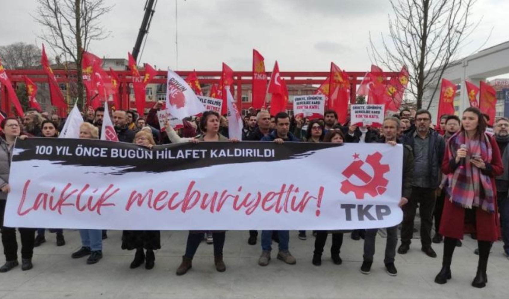 TKP'den Bakırköy'de eylem: Bu ülkenin emekçilerinin laikliğe ihtiyacı var