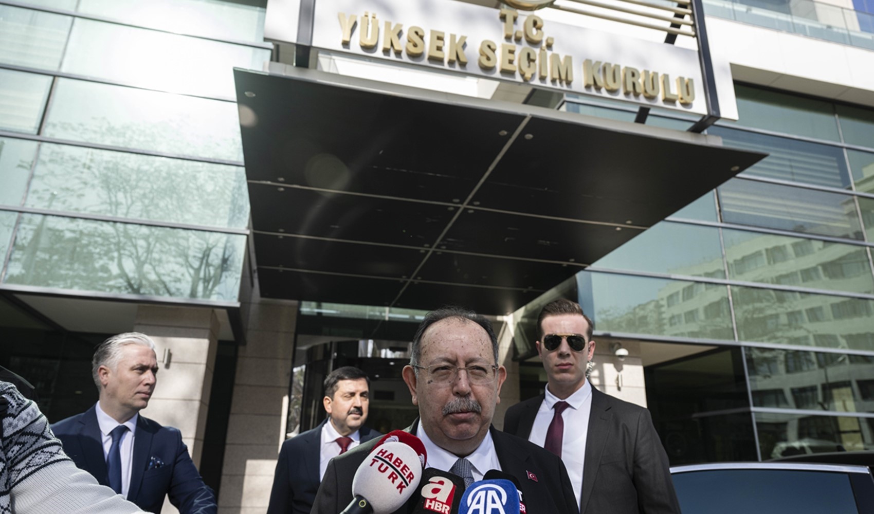 YSK Başkanı Ahmet Yener'den yayın yasağına ilişkin açıklama