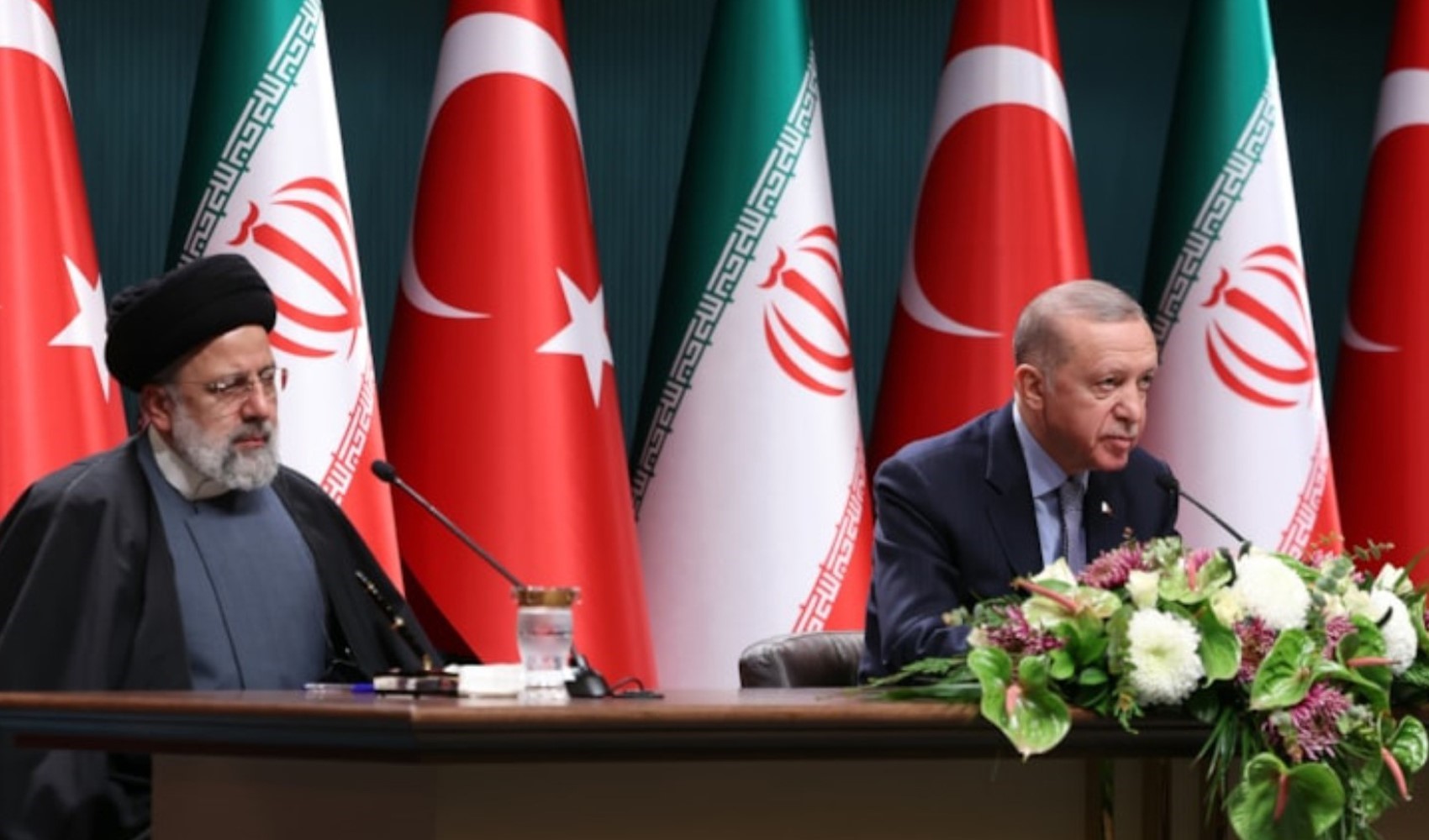 Erdoğan, İran Cumhurbaşkanı Reisi ile görüştü