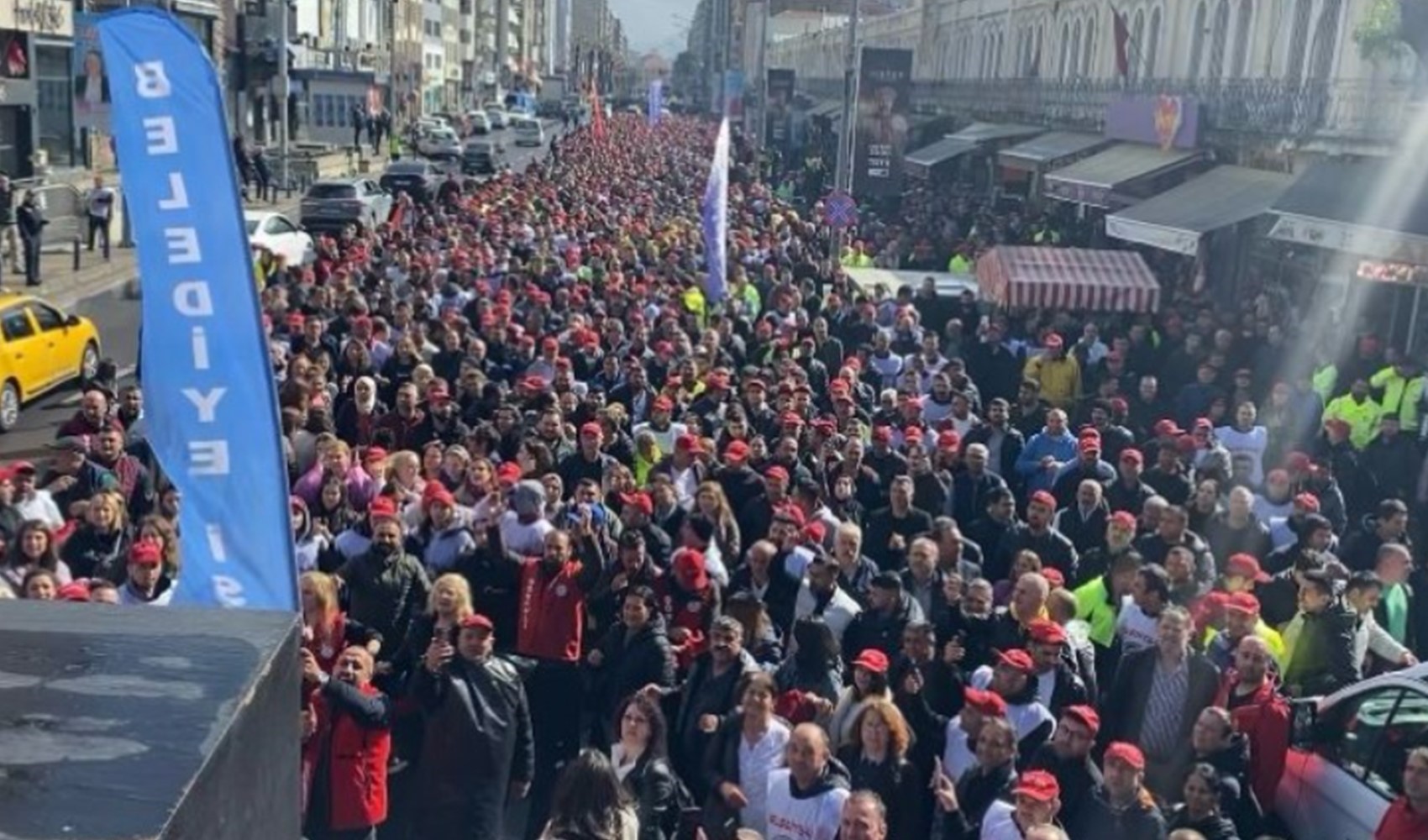 İzmir’de zam teklifinde uzlaşamayan 6 bin işçi greve başladı!