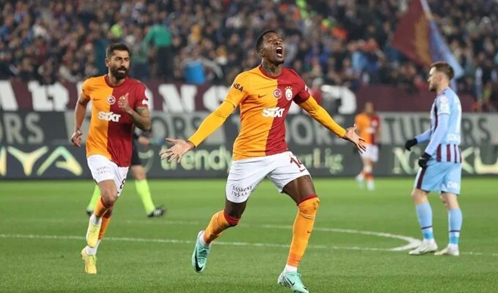 Galatasaray'dan ayrılıyor mu? Zaha için 'Ada' iddiası