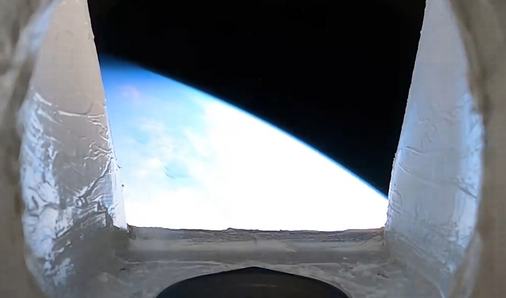 Varda Space ilk atmosfere giriş görevini başarıyla tamamladı