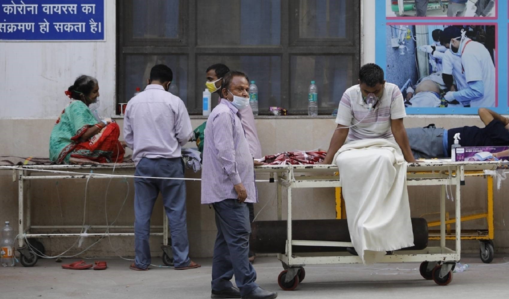 Servito ghiaccio secco come rinfrescante per la bocca: hanno iniziato a sputare sangue!