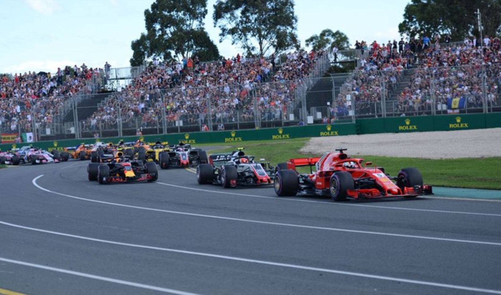 Ferrari pilotu Carlos Sainz Suudi Arabistan yarışında yok!