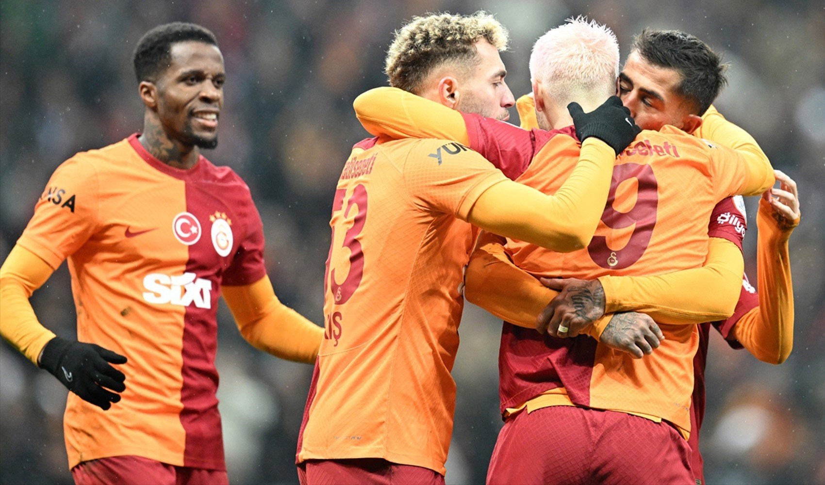 Galatasaray, Rizespor karşısında gol oldu yağdı