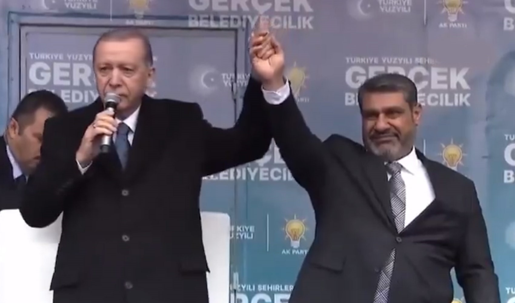 Erdoğan anons etti miting alanında 'yuh sesleri' duyuldu